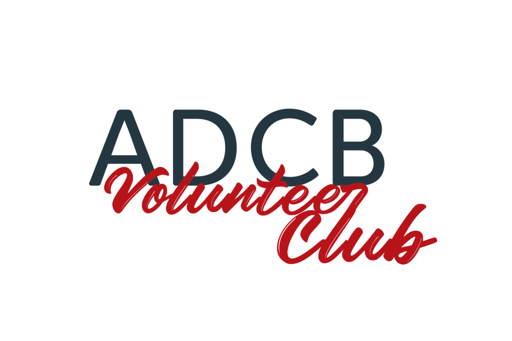 ADCB | 1. مبادرة التدريب من أجل التوظيف للأشخاص ذوي الإعاقة يؤمن بنك أبوظبي التجاري بقوة التعليم والتدريب في إحداث التغيير وفتح آفاق جديدة من الفرص، مع التأكيد على أهمية التنوع والشمول. وانطلاقاً من هذه الرؤية، أطلق البنك مبادرة التدريب من أجل التوظيف تحت محور التعليم ضمن استراتيجيته للمسؤولية المجتمعية، والتي تركز على دعم الشباب من ذوي 